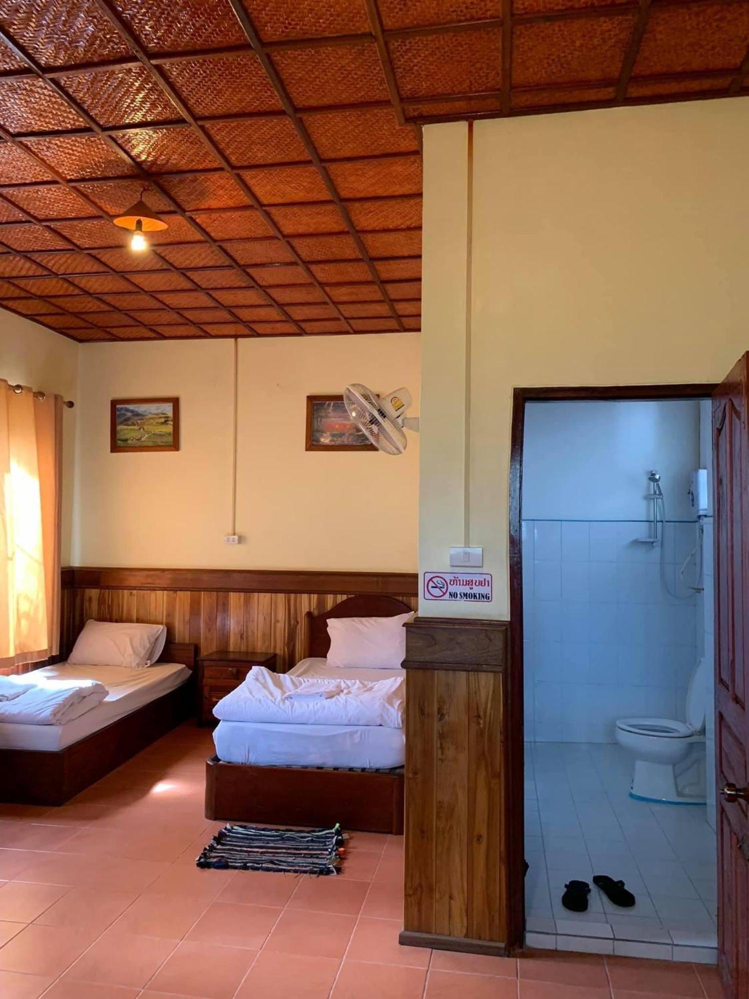 Zuela Guesthouse หลวงน้ำทา ภายนอก รูปภาพ