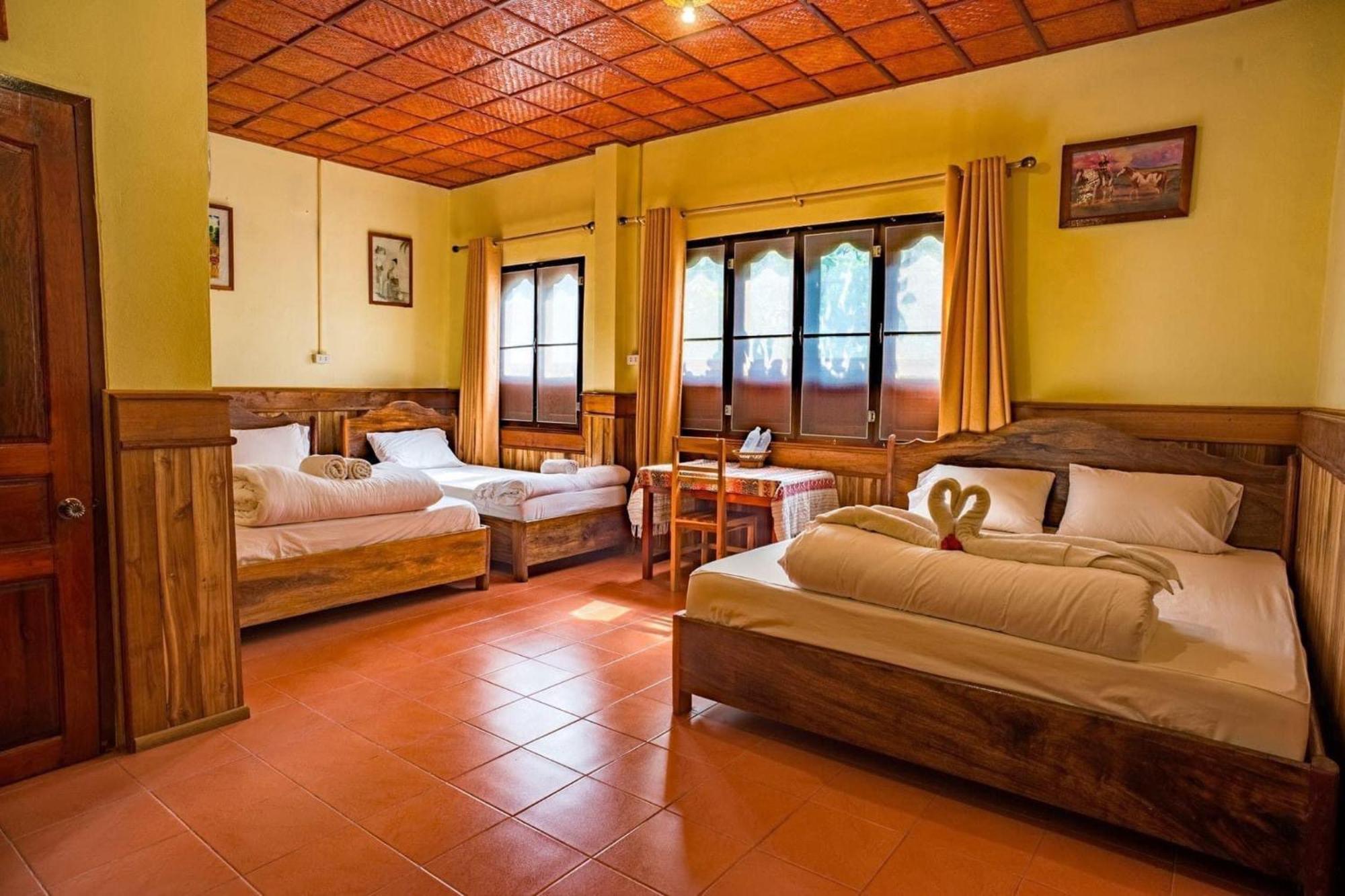 Zuela Guesthouse หลวงน้ำทา ภายนอก รูปภาพ