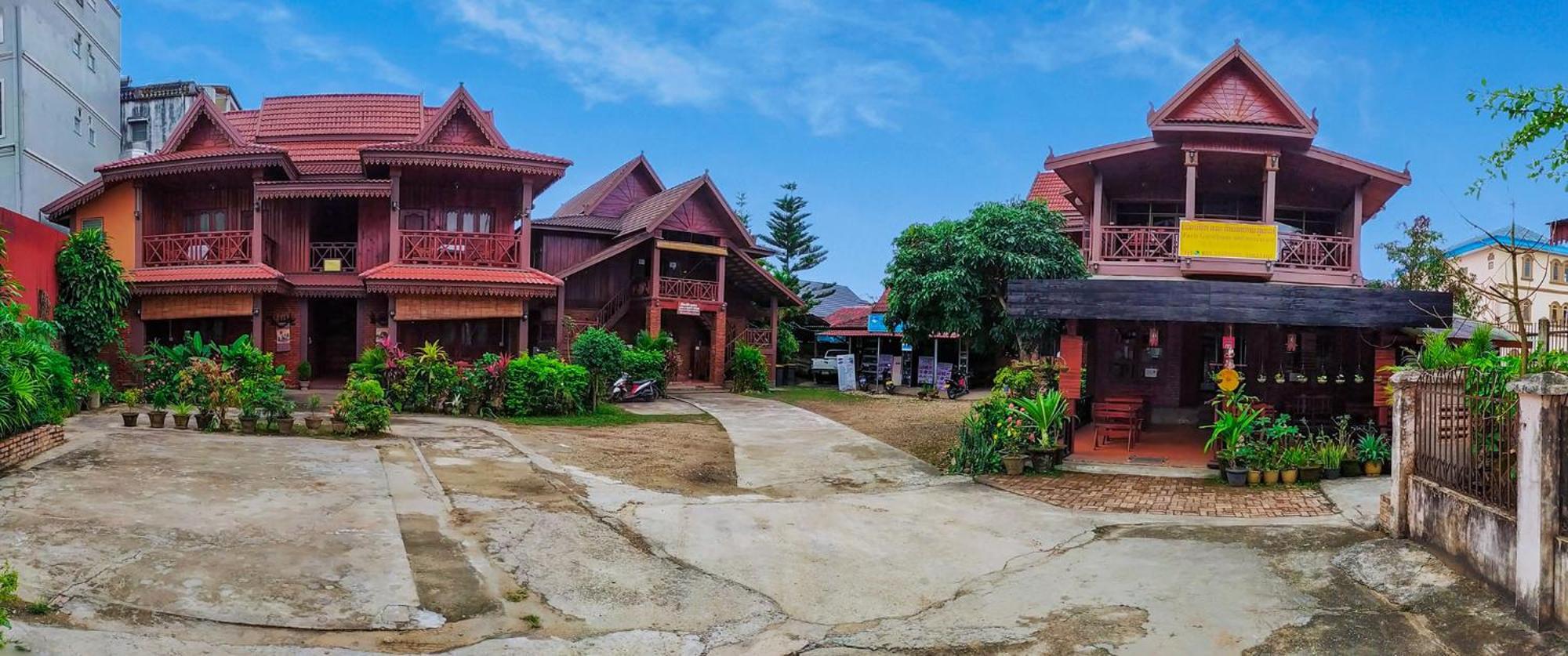 Zuela Guesthouse หลวงน้ำทา ภายนอก รูปภาพ