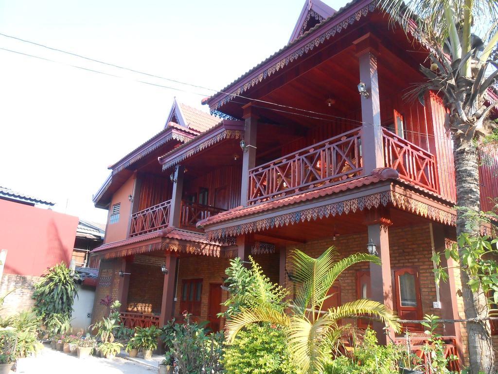 Zuela Guesthouse หลวงน้ำทา ภายนอก รูปภาพ