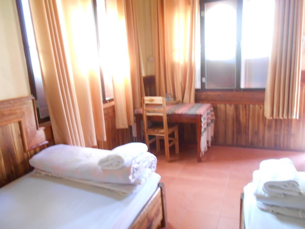Zuela Guesthouse หลวงน้ำทา ภายนอก รูปภาพ