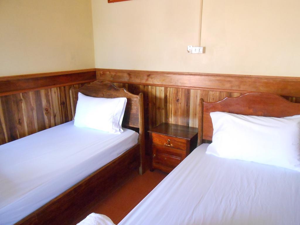Zuela Guesthouse หลวงน้ำทา ภายนอก รูปภาพ