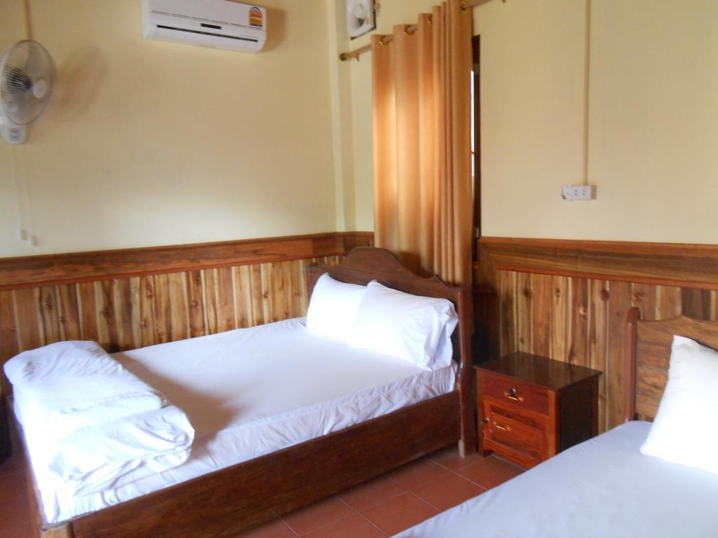 Zuela Guesthouse หลวงน้ำทา ภายนอก รูปภาพ