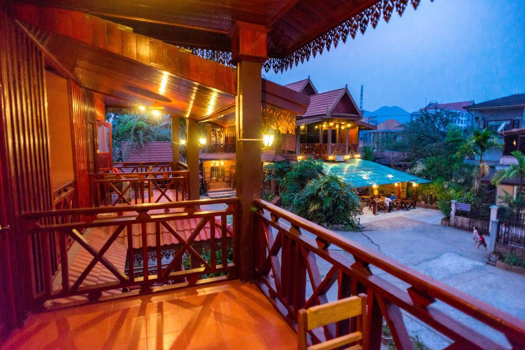 Zuela Guesthouse หลวงน้ำทา ภายนอก รูปภาพ