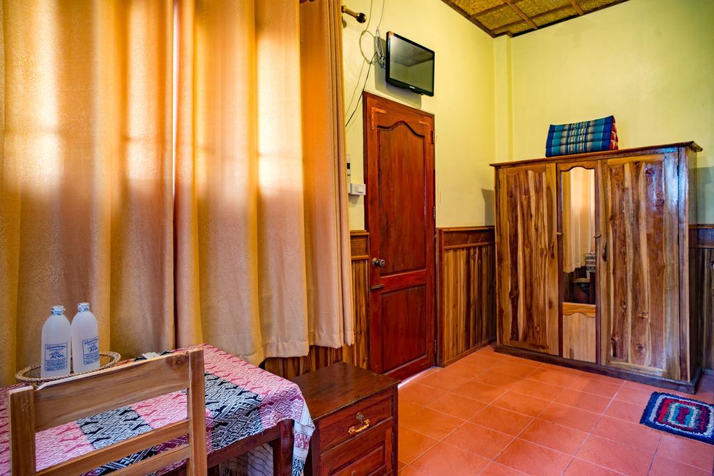 Zuela Guesthouse หลวงน้ำทา ภายนอก รูปภาพ