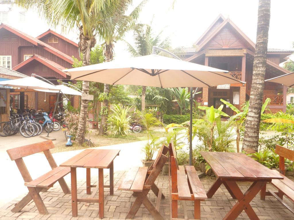 Zuela Guesthouse หลวงน้ำทา ภายนอก รูปภาพ