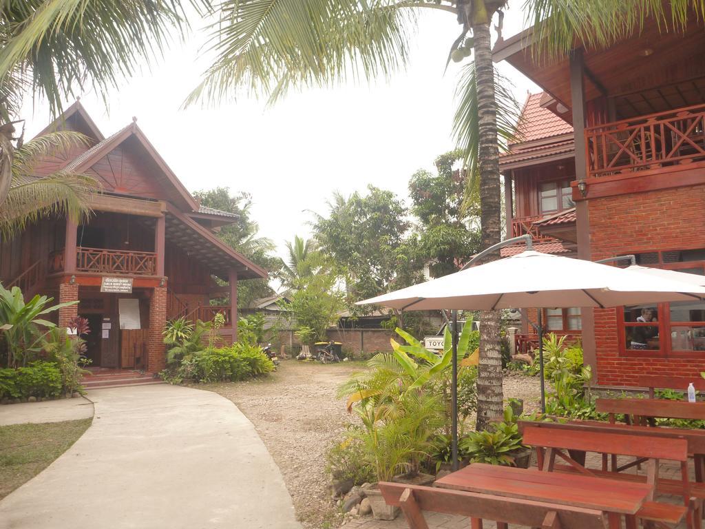 Zuela Guesthouse หลวงน้ำทา ภายนอก รูปภาพ