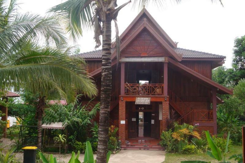Zuela Guesthouse หลวงน้ำทา ภายนอก รูปภาพ